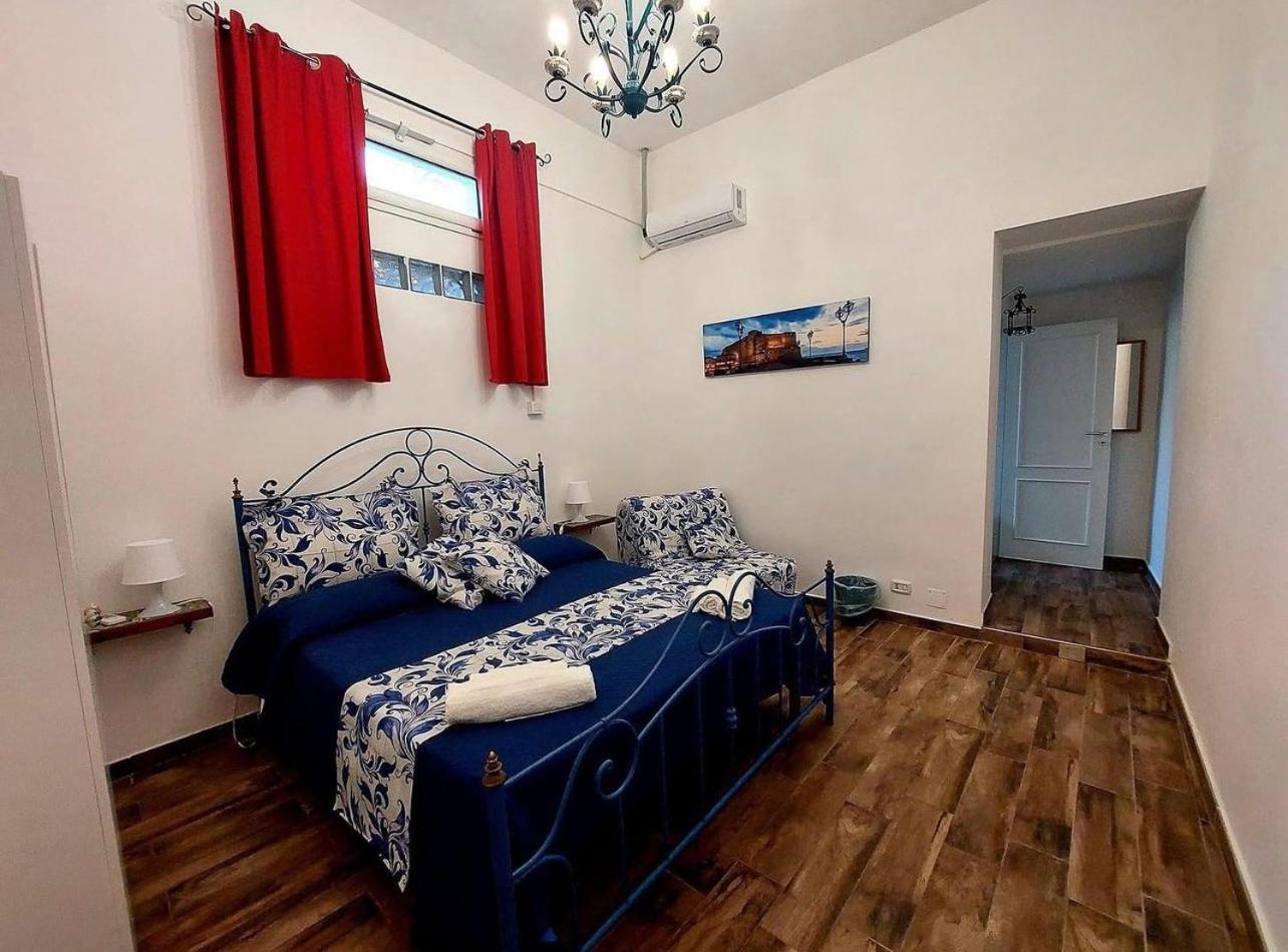 Appartamento Domus Carbonari Napoli Esterno foto